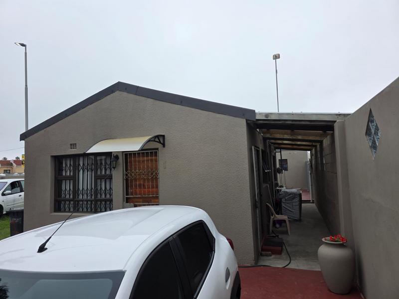 2 Bedroom Property for Sale in Bongweni Western Cape